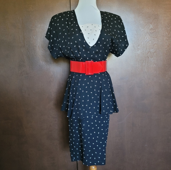 Vintage Goth Pin-Up Mod Mobwife Officesiren Belted Black & Red Midi Dress